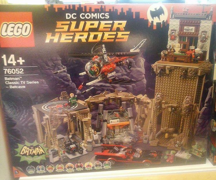 lego-superheroes-76052-batcave2