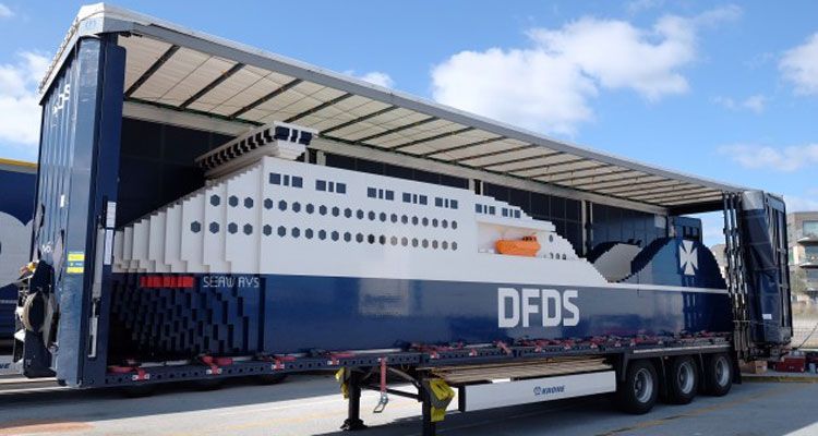 dfds lego ship