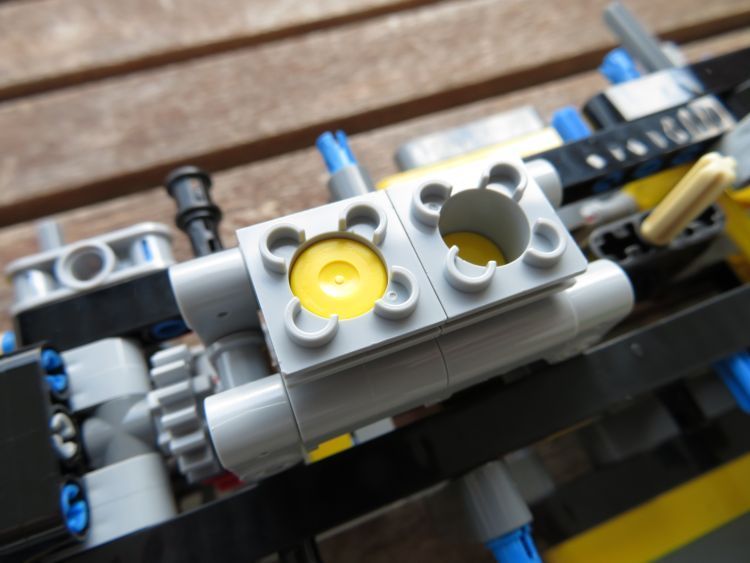 LEGO Technic 42079 Gabelstapler A-Modell im Review